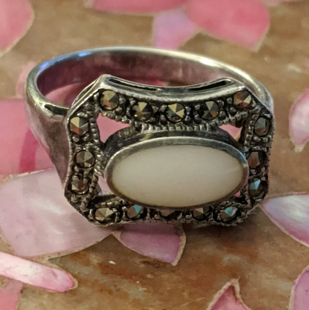 GORGEOUS Antique/Vintage 1950's Sterling Silver Ring with Real Diamonds - Picture 1 of 16